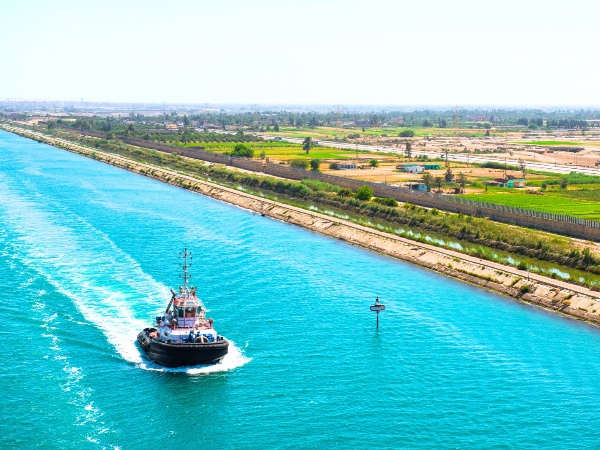 Cruise along the Suez Canal with Your Rental Car